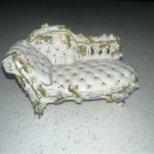 Vintage Chase Love Sofa- Miniature Dollhouse ￼